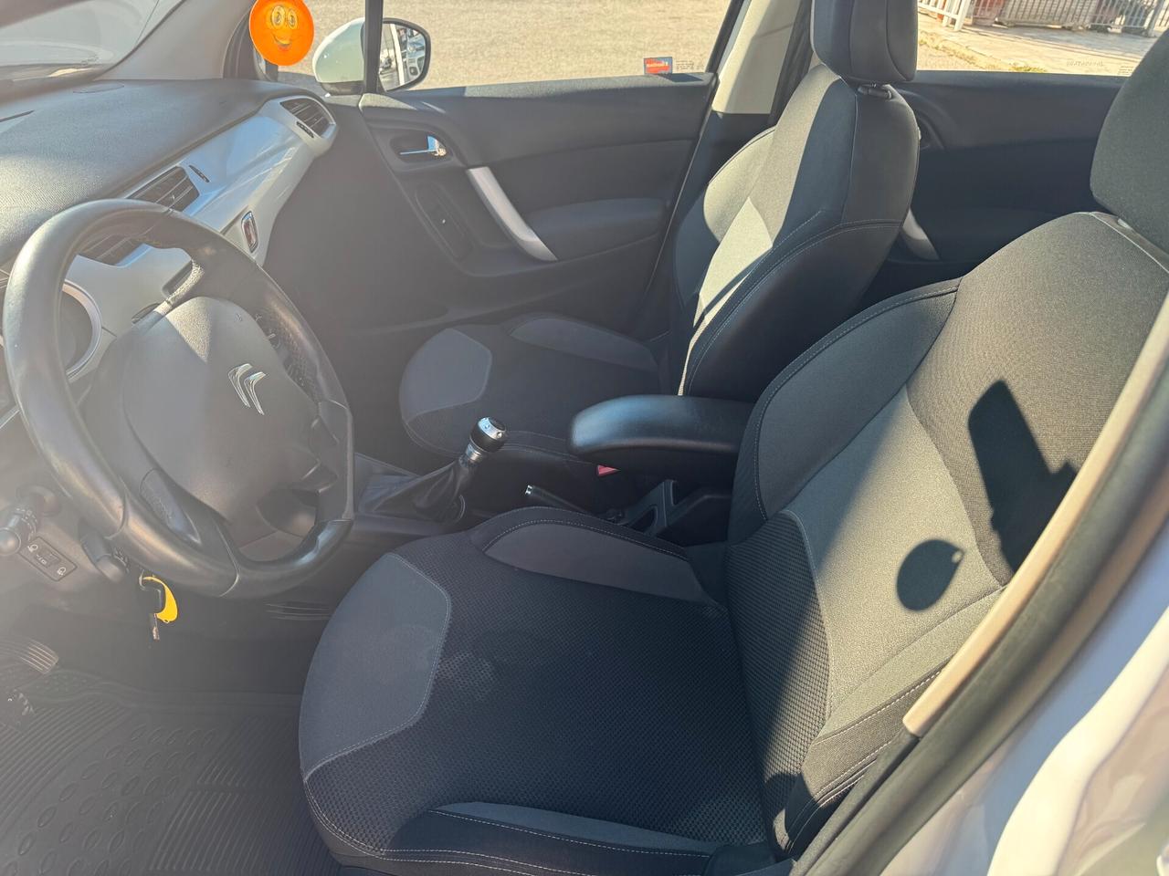 77000KM Citroen C3 1.1 BENZ 2012 TETTO