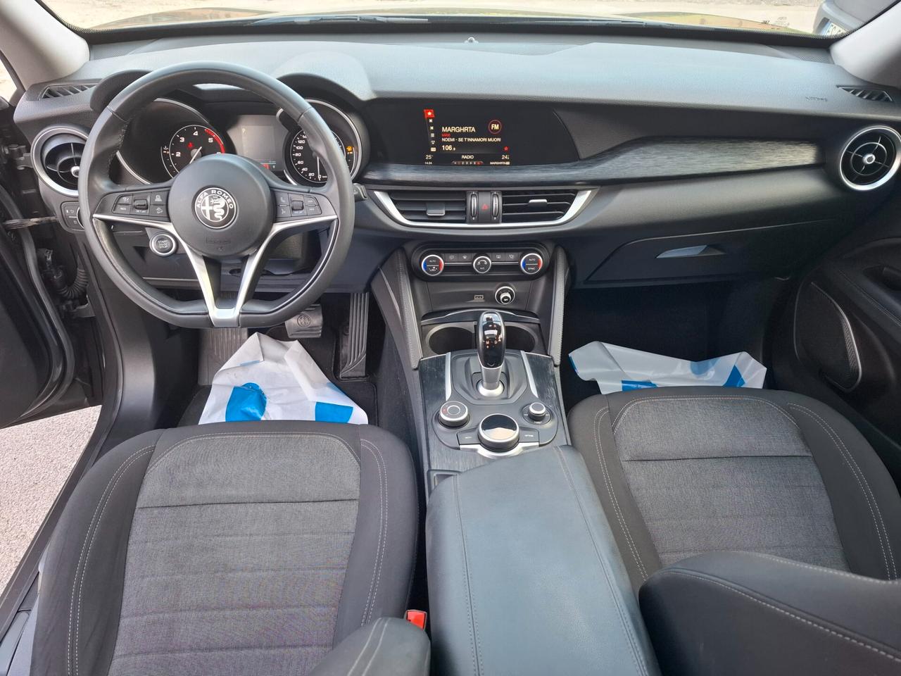 Alfa Romeo Stelvio 2.2 jtdm 160cv Tetto Apr-2019