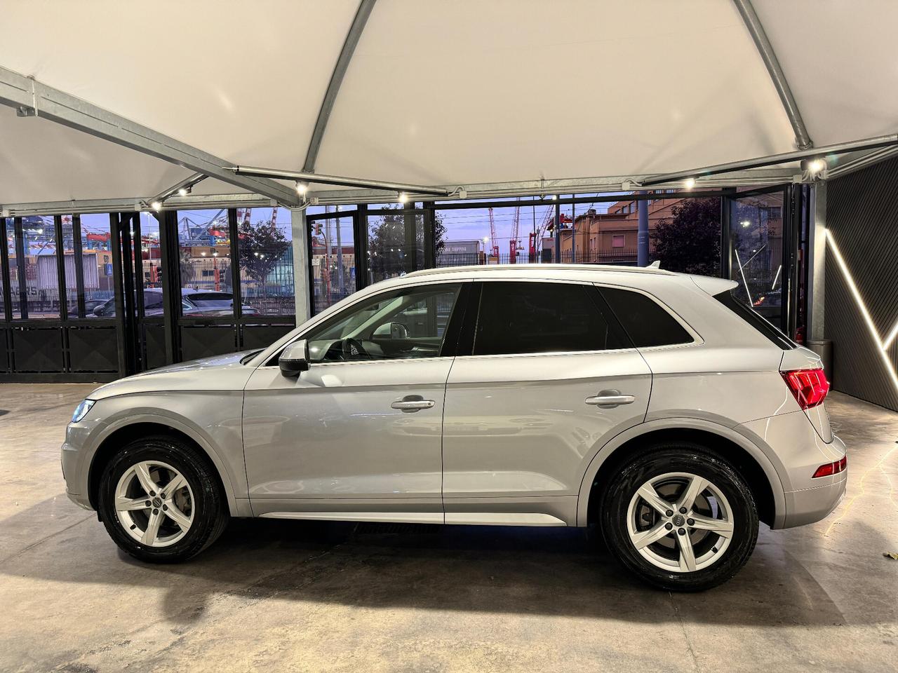 Audi Q5 40 2.0 tdi Business Design 190cv s-tronic 2018