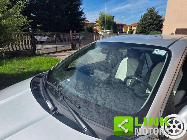 TOYOTA Yaris 1.5 Hybrid CVT Trend