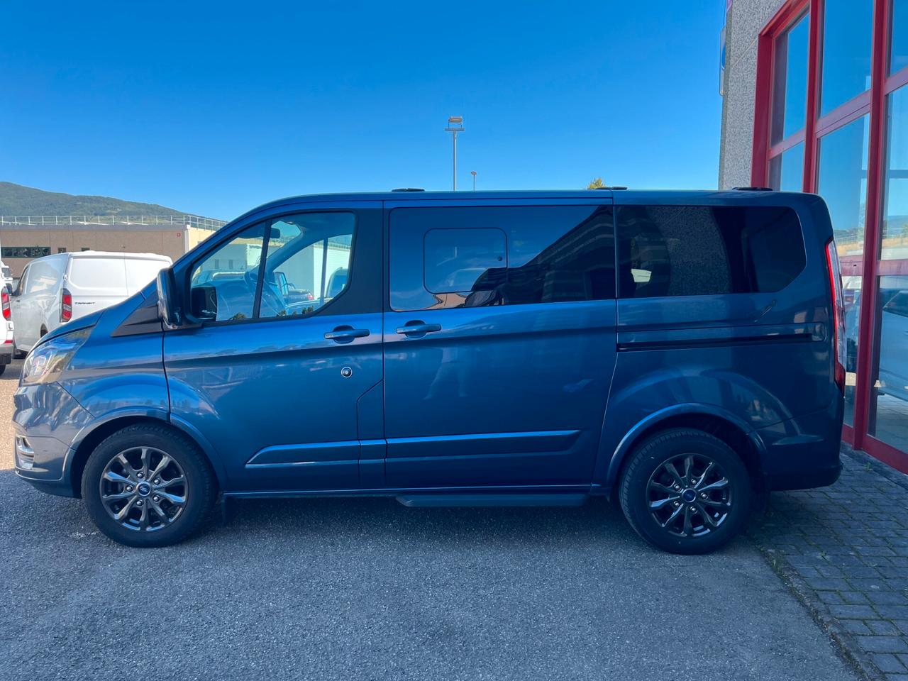 Ford Tourneo Custom 320 2.0 EcoBlue 150CV PC Titanium