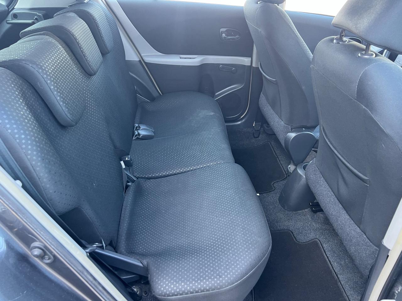 Toyota Yaris 1.3 5 porte Sol