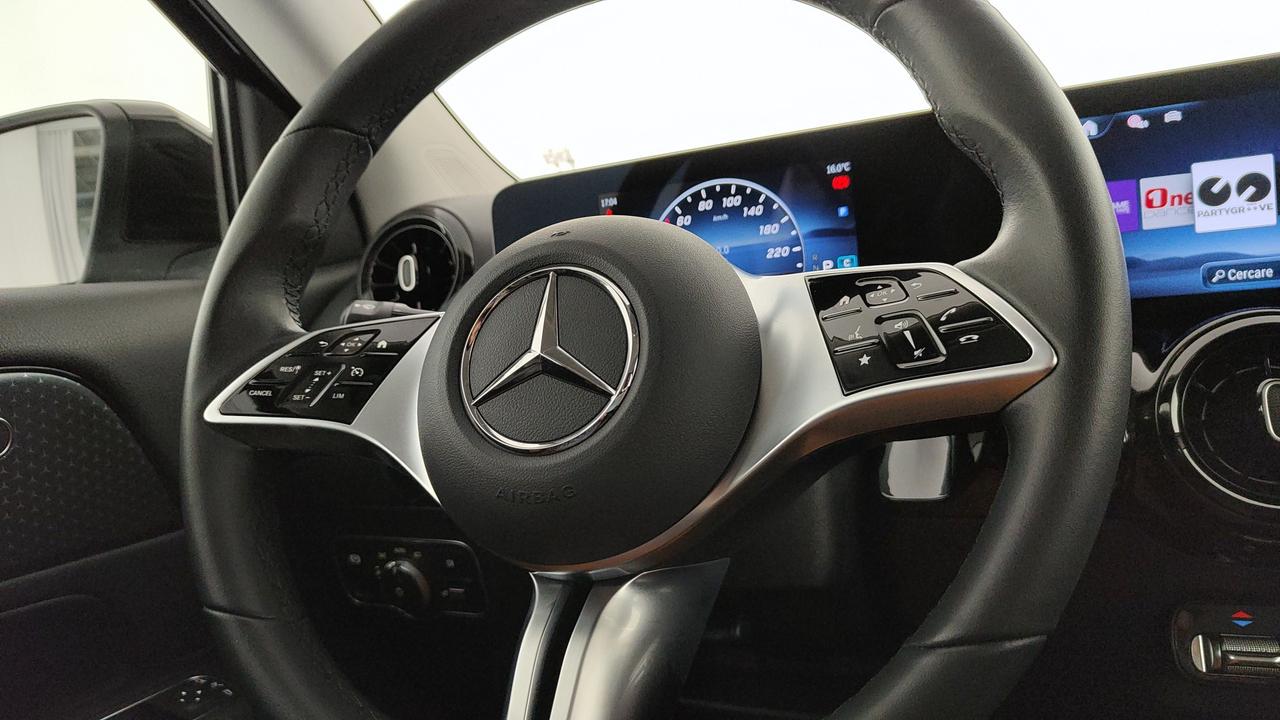 Mercedes-Benz GLA 180 d Advanced auto