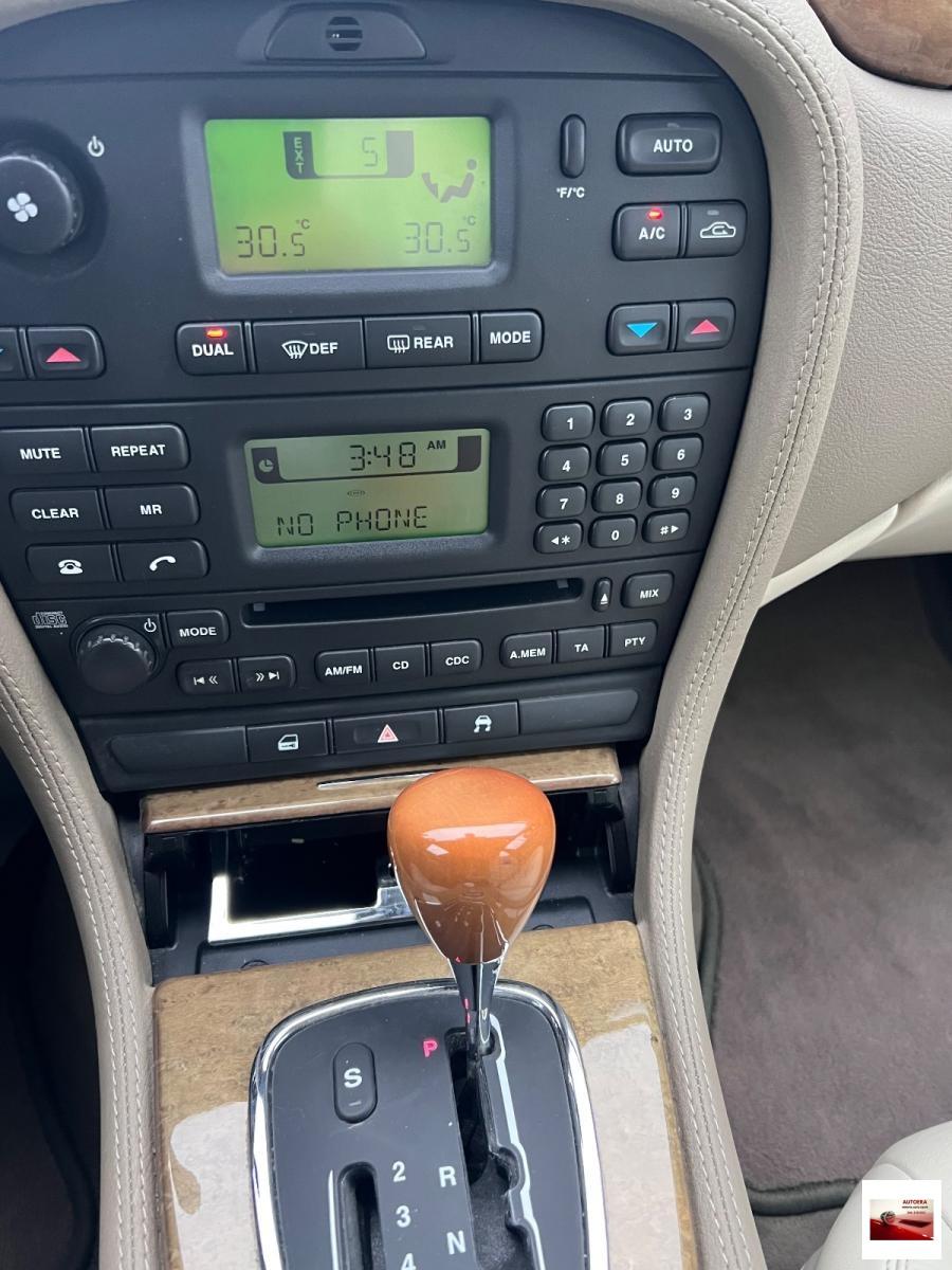 JAGUAR - S-Type - 2.5 V6 24V Executive