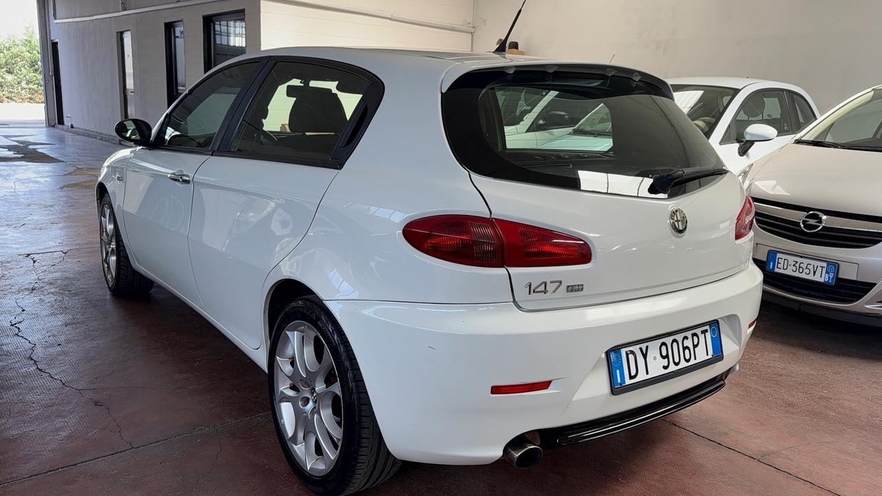 Alfa Romeo 147 1.6 twin spark Black Line GPL
