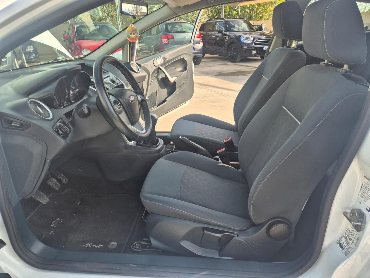 Ford Fiesta 1.4 TDCi 70CV Titanium