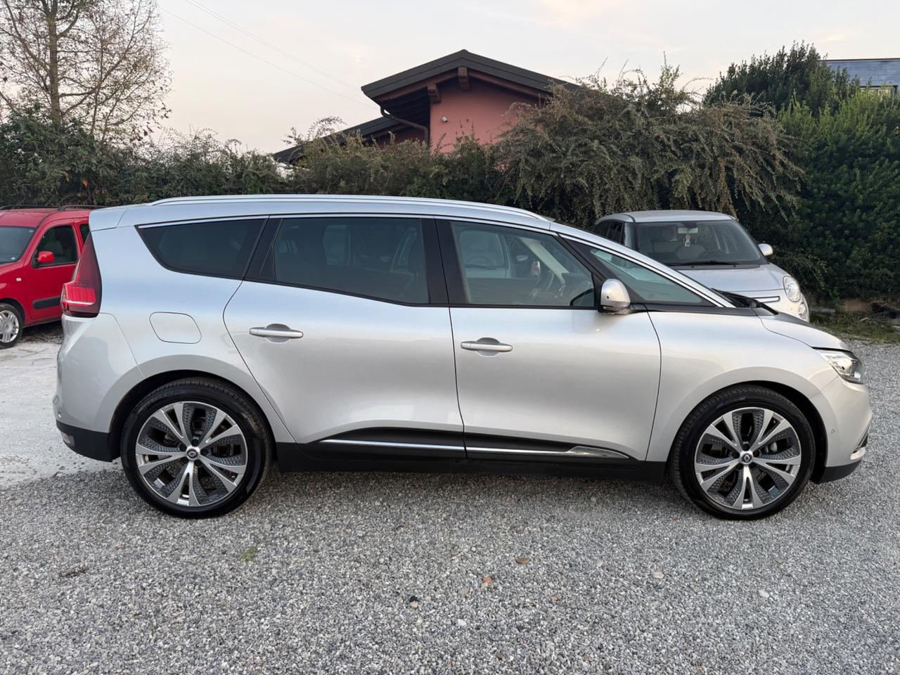 Renault Grand Scenic dCi 130 CV Energy Initiale Paris