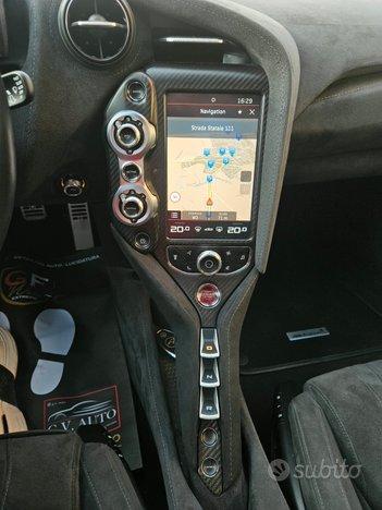 Mclaren 720s Performance Iva Esposta