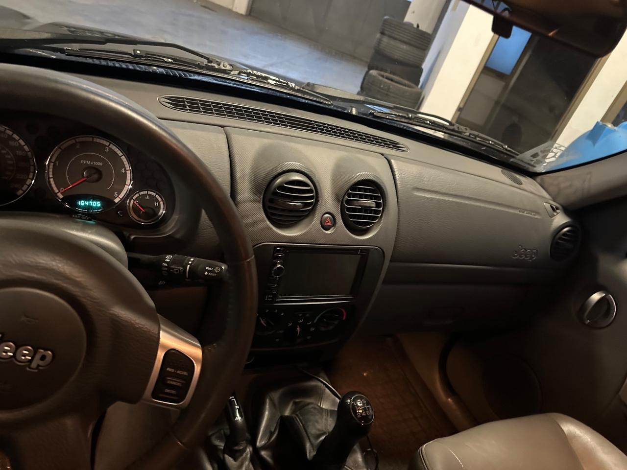 Jeep Cherokee 2.8 CRD Sport