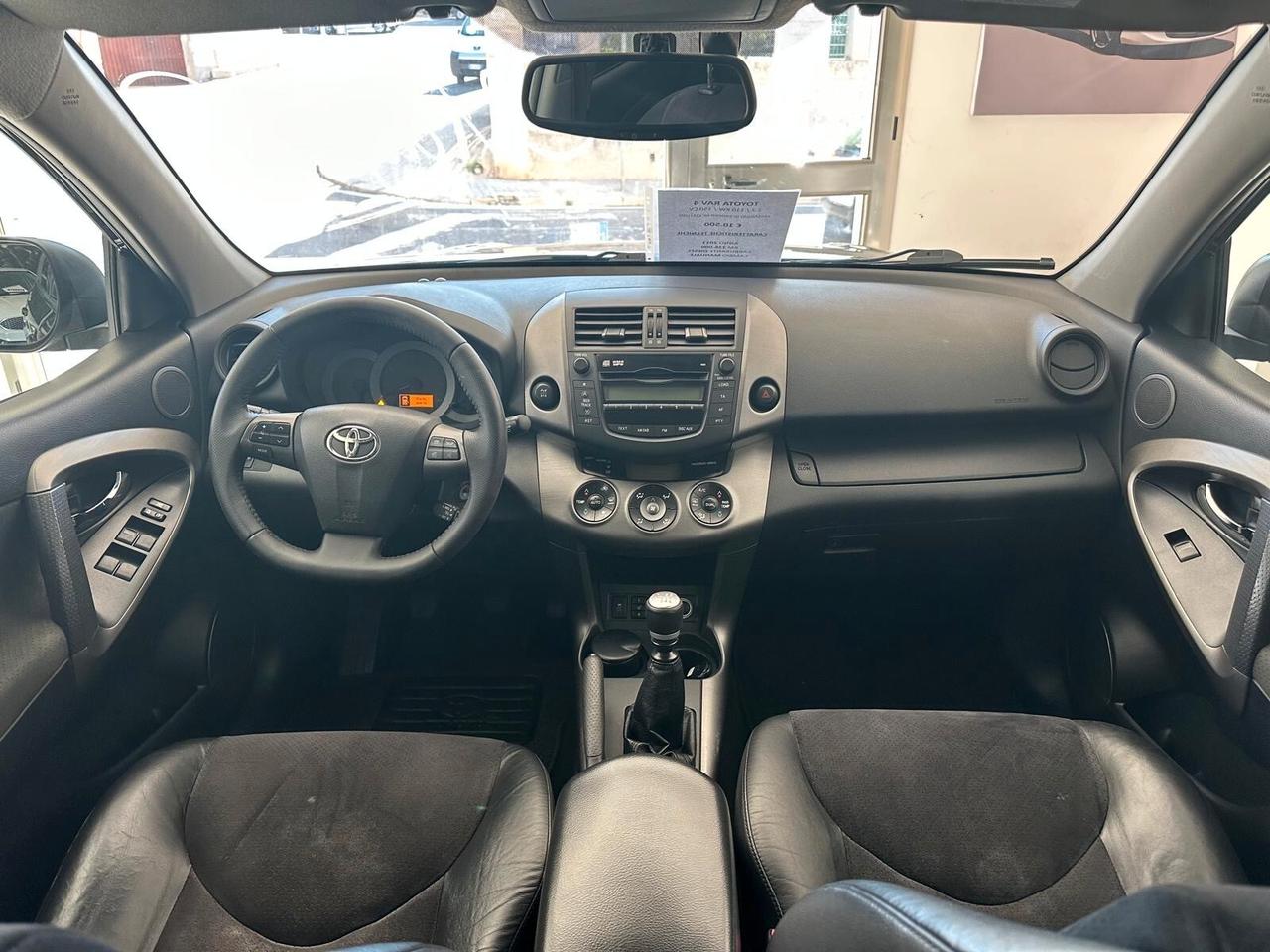Toyota RAV 4 RAV4 Crossover 2.2 D-4D 150 CV DPF Exclusive