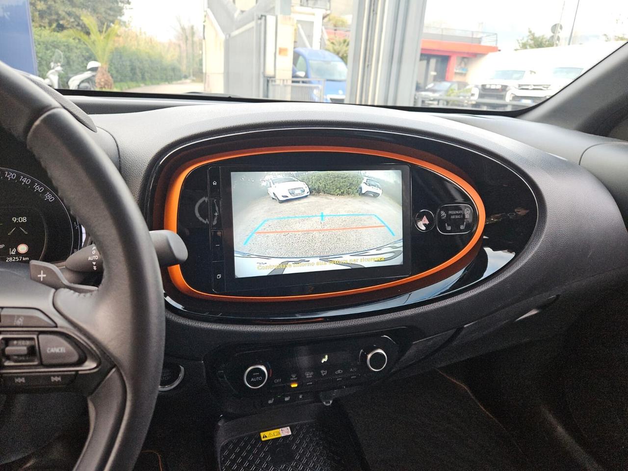 Toyota Aygo X 1.0 VVT-i 72 CV 5 porte Lounge S-CVT LIMITED