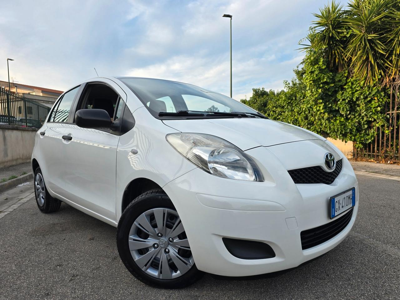 TOYOTA YARIS RESTYLING 1.4 DIESEL 2011 PERFETTA