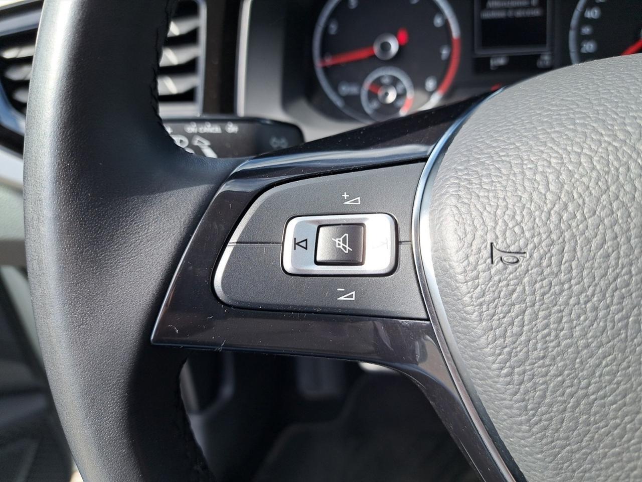 Volkswagen Polo 1.0 tsi life 95cv