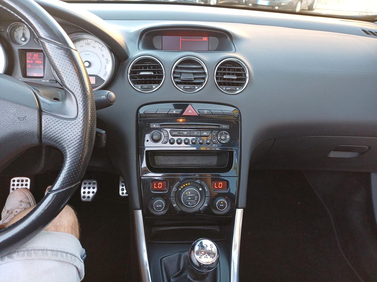 Peugeot 308 1.6 VTi 120CV CC Féline