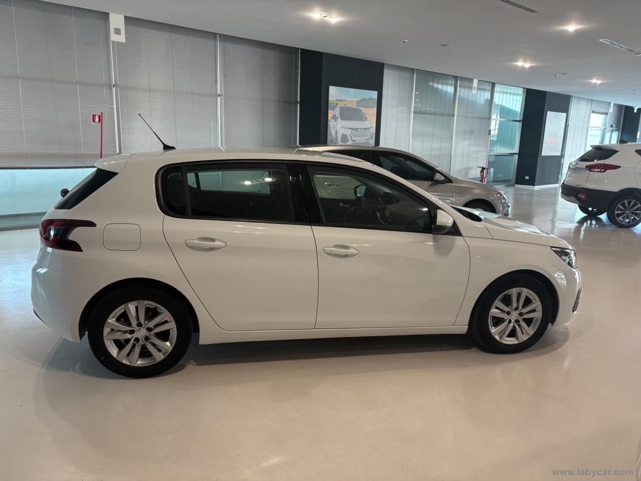 PEUGEOT 308 BlueHDi 130 S&S Business