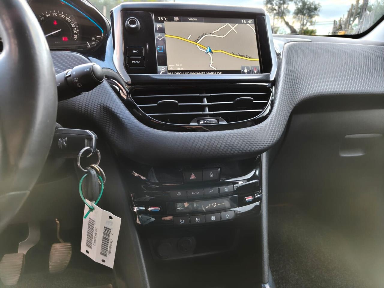 Peugeot 2008 1.6 HDI – Allure - 2014