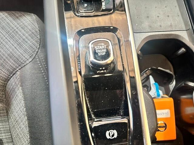 Volvo XC 60 XC60 B4 (d) automatico Core