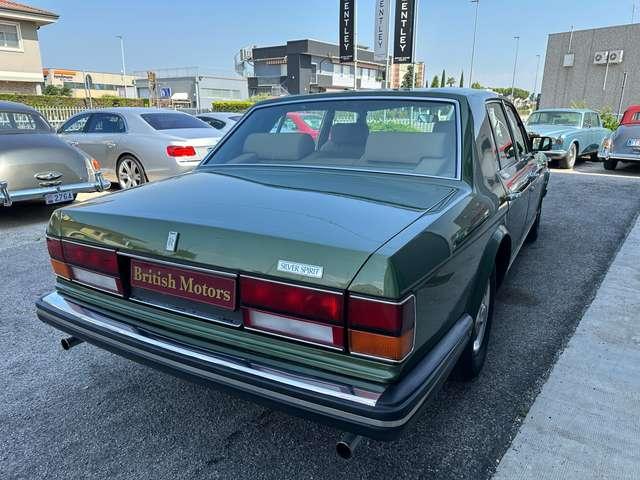 Rolls-Royce Silver Spirit