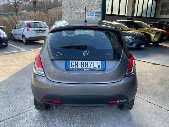 Lancia Ypsilon 1.0 FireFly 5p Hybrid Silver UNIPRO*NEOPATENTATI