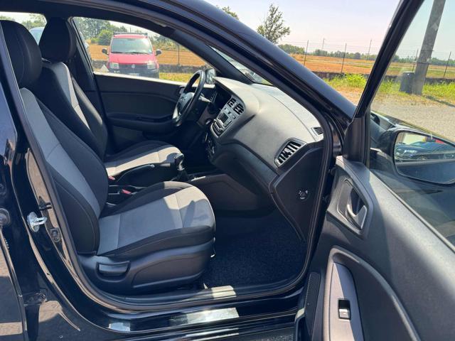HYUNDAI i20 1.1 CRDi 12V 5 porte Blackline