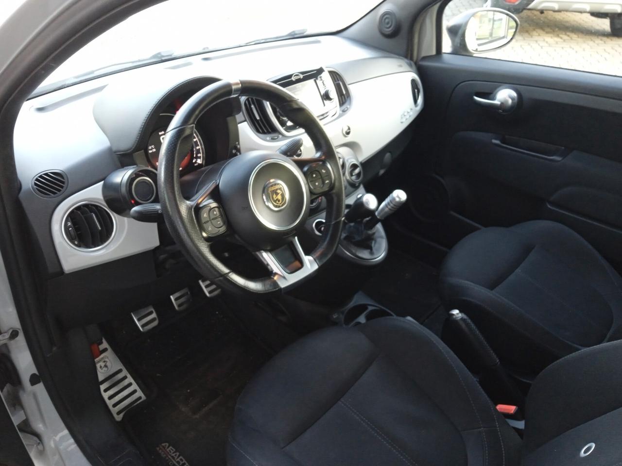 Abarth 595 17" GRIGIO CAMPOVOLO SENS PARK GOMME INVERNALI SEMI NUOVE VETRI SCURI