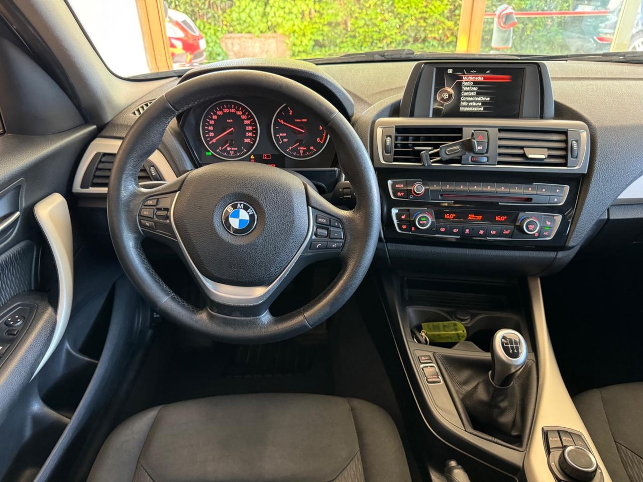 Bmw 116 116d 5p. Business