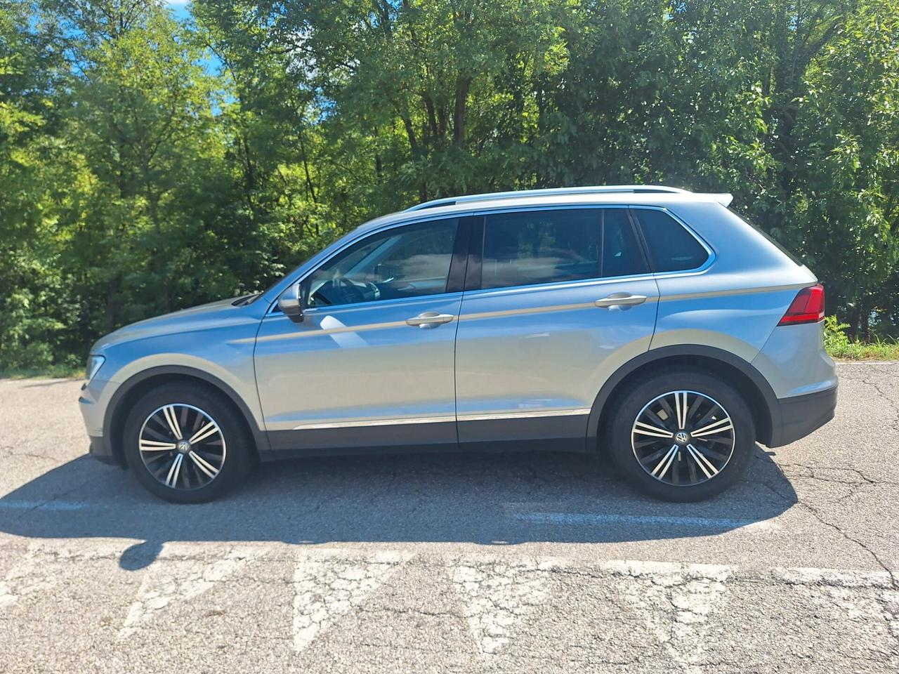 Volkswagen Tiguan 2.0 TDI SCR 4MOTION Business BlueMotion Technology