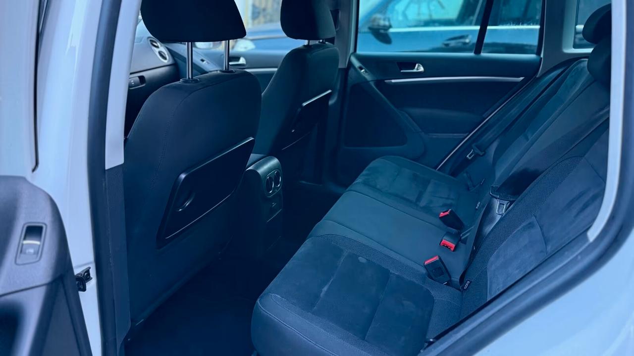 Volkswagen Tiguan 2.0 TDI 140CV 4MOTION DSG Sport & Style