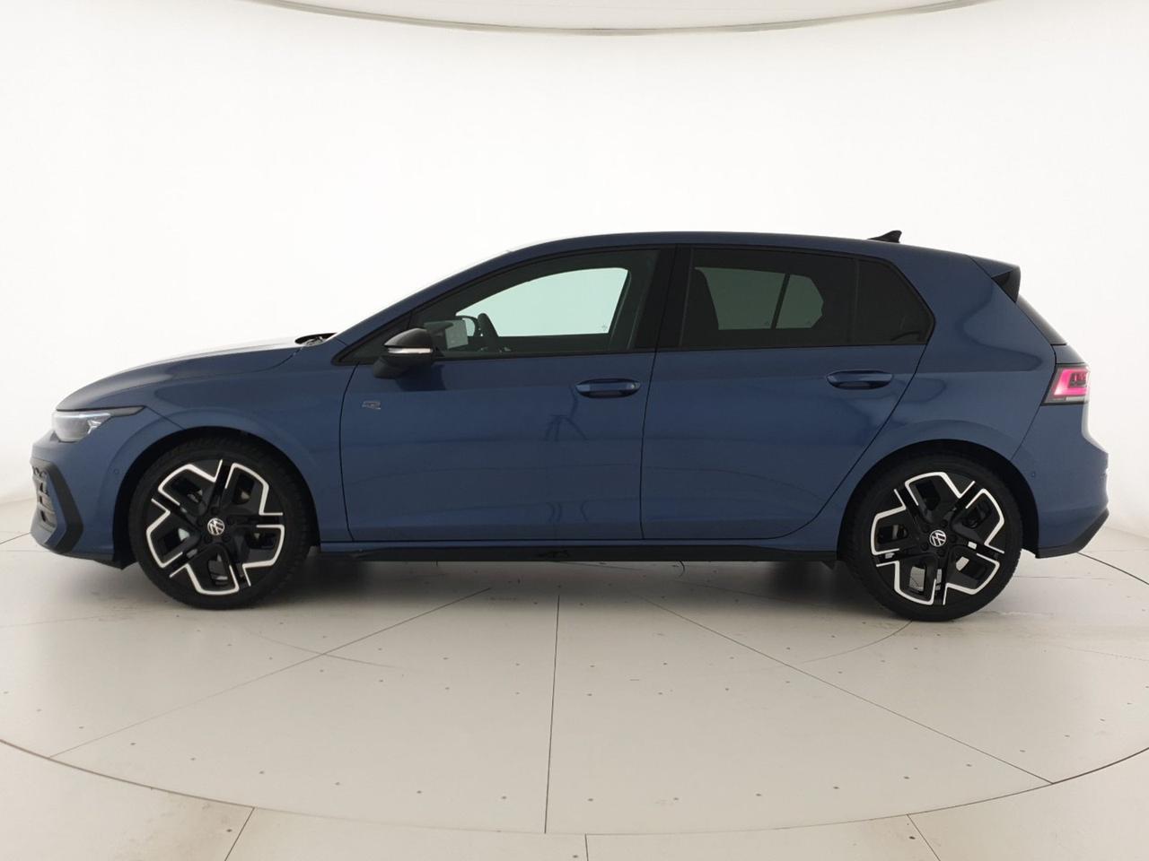Volkswagen Golf 2.0 tdi r-line plus 150cv dsg