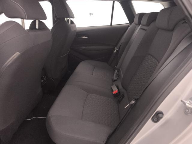 TOYOTA Corolla 1.8h Business cvt
