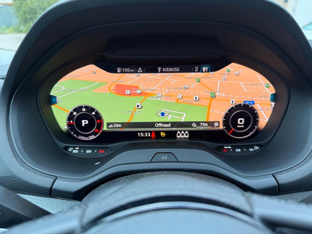 Audi Q2 30 TDI cockpit pelle led