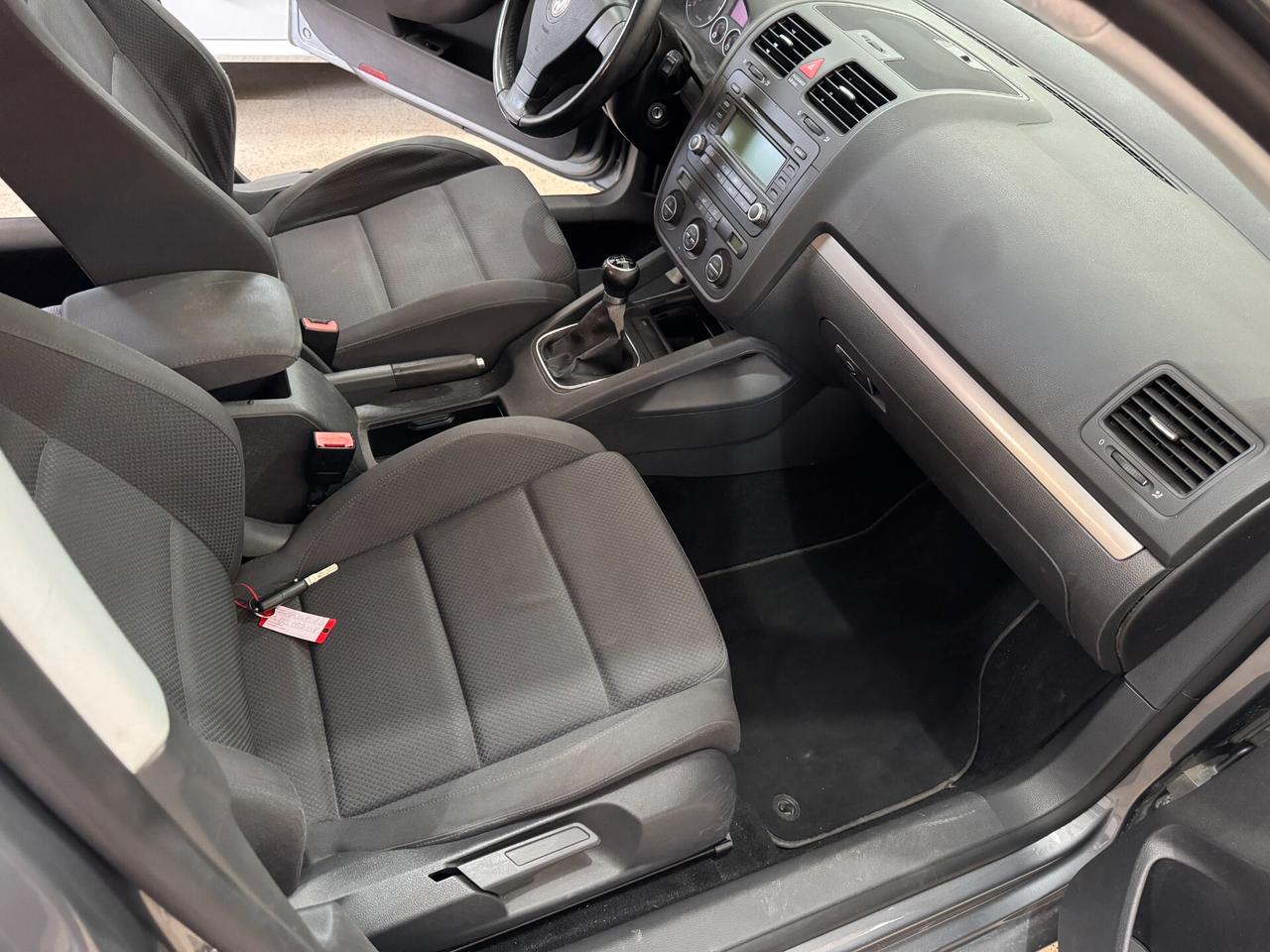 Volkswagen Golf 1.6 16V FSI 5p. Comfortline