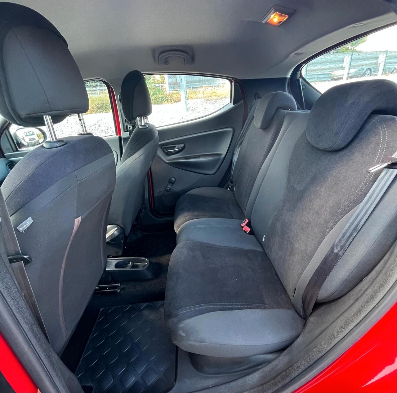 Lancia Ypsilon 1.2 69 CV Platinum