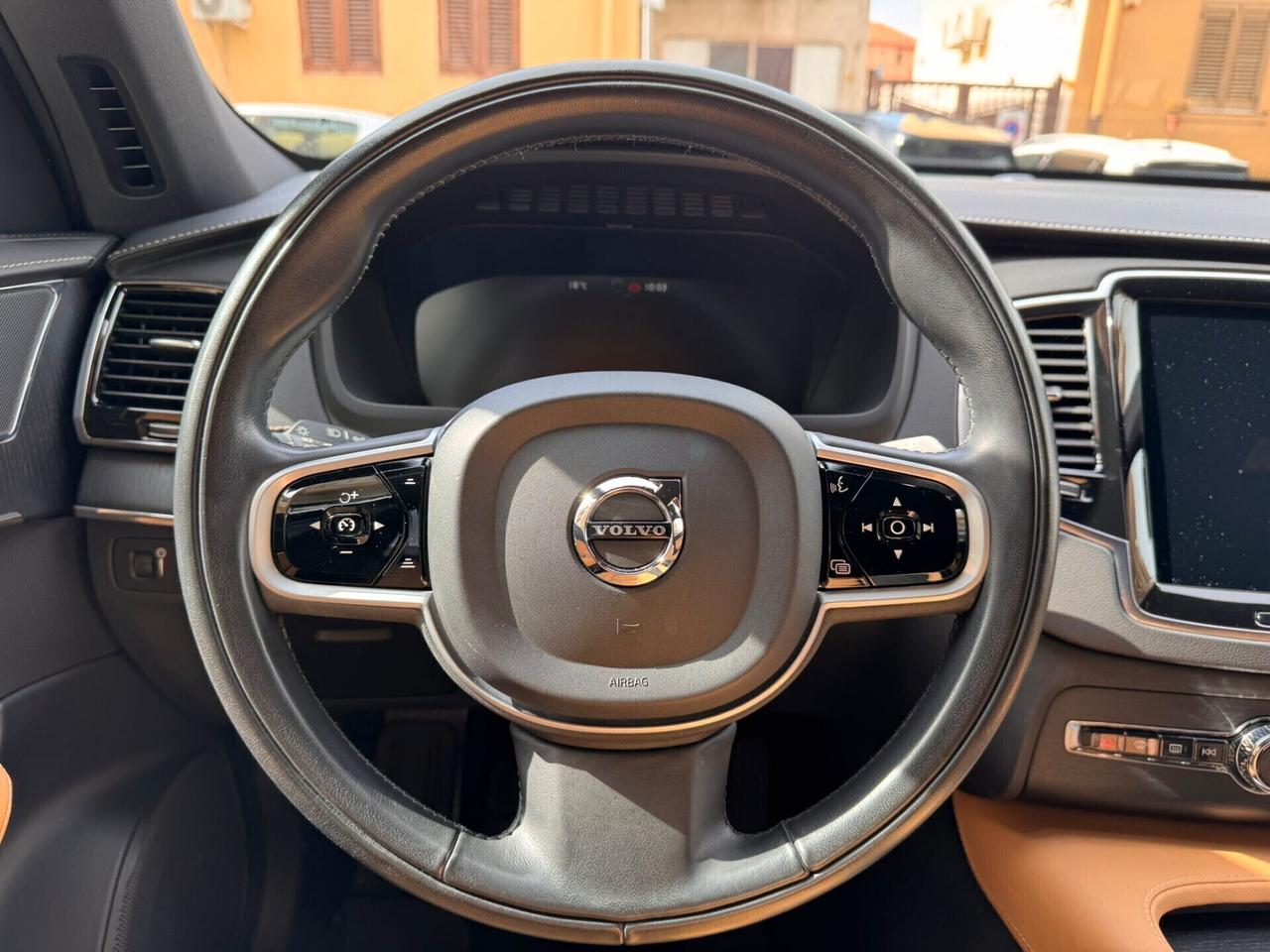 Volvo XC 90 XC90 B5 (d) AWD Geartronic 7 posti R-design DA 505€ ANTICIPO 0