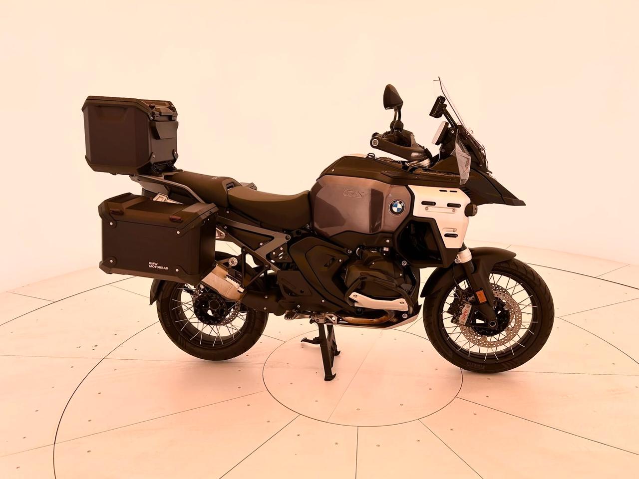 Bmw R 1300 GS Adventure triple black #TRIS BORSE