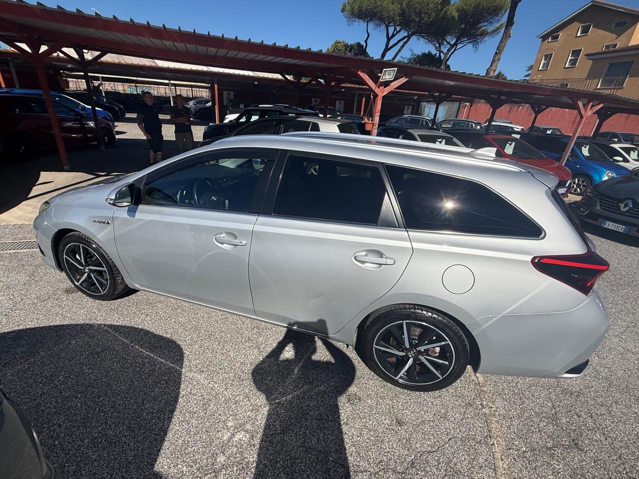 Auris Touring Sports 1.8 Hybrid Lounge-70 mila km -unipro