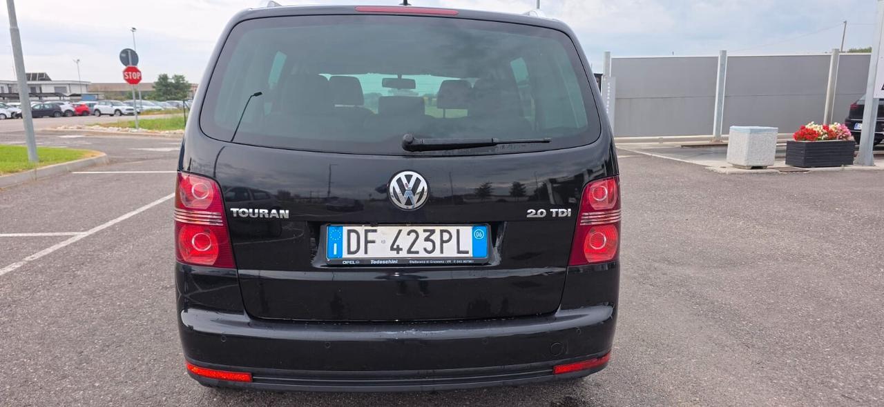 Volkswagen Touran 2.0 16V TDI Highline 5 posti neop