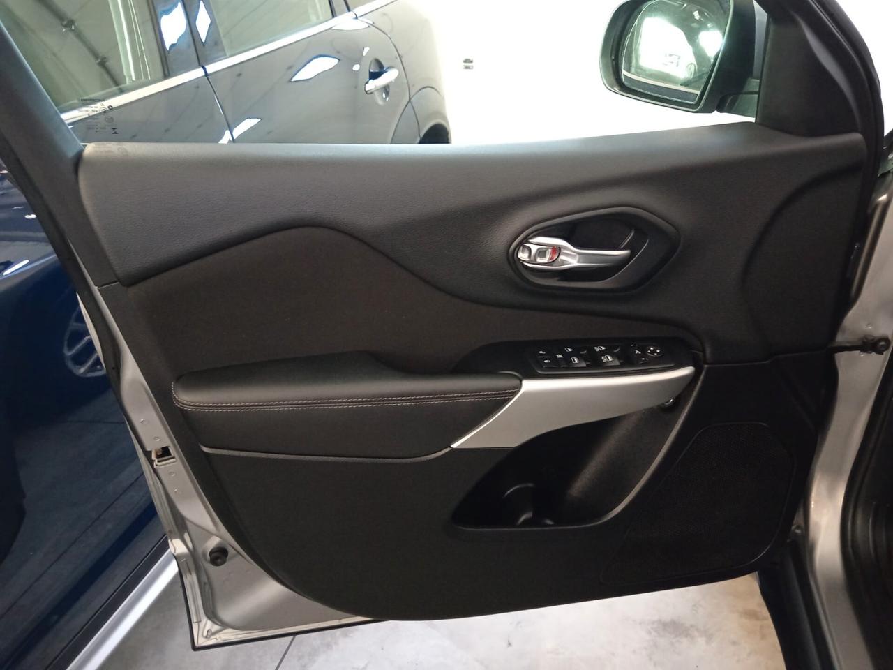 Jeep Nuova Cherokee 2184cc 186cv (136KW) 4X4