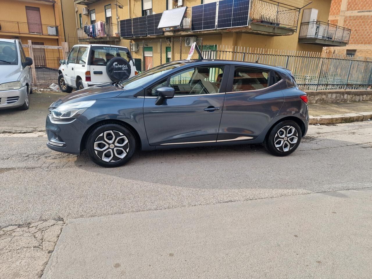 Renault Clio dCi 8V 75 CV 5 porte Duel