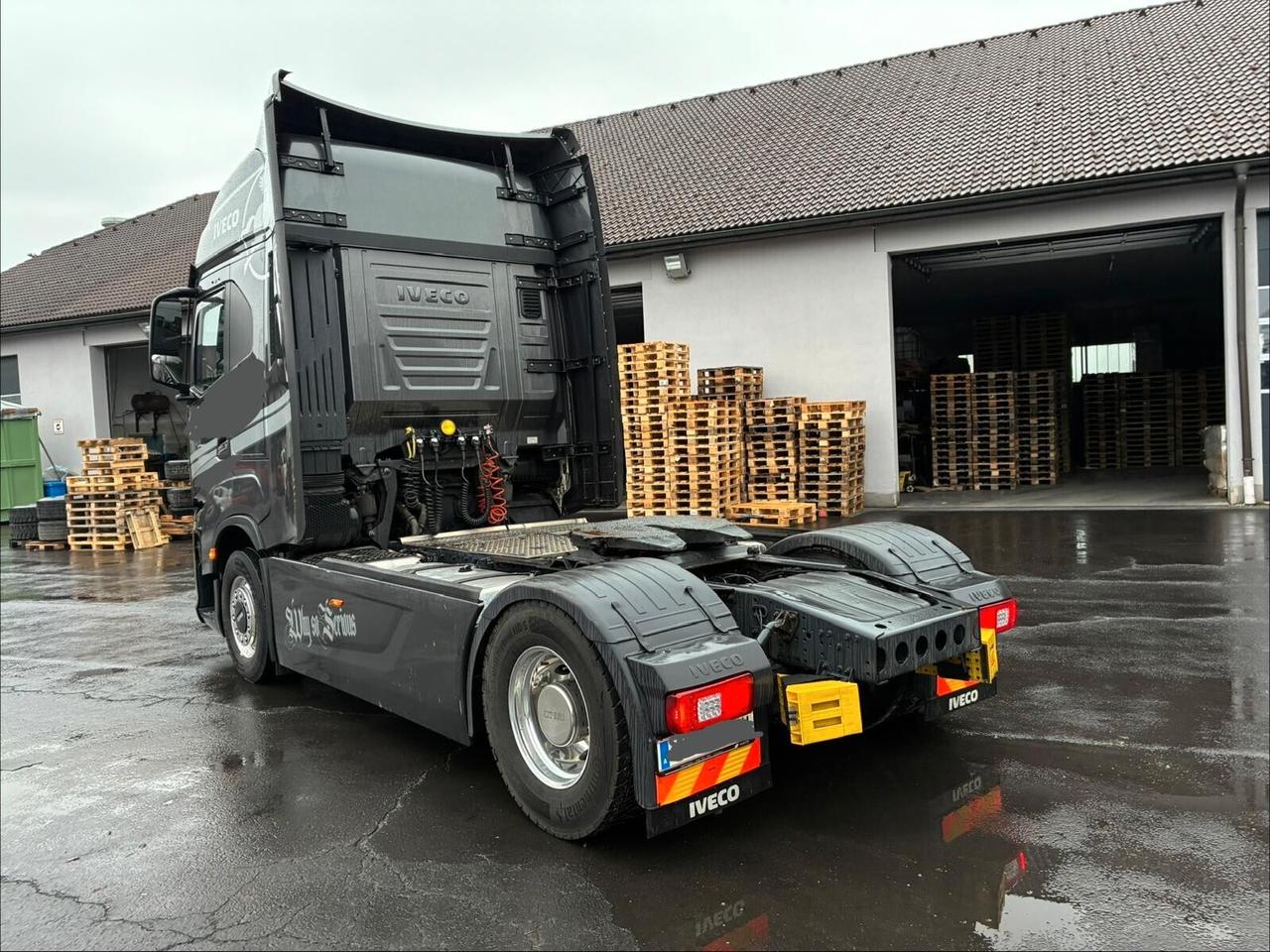 Iveco S Way 570 2023
