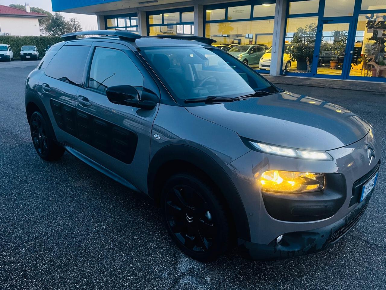 Citroen C4 Cactus BlueHDi 100 Shine