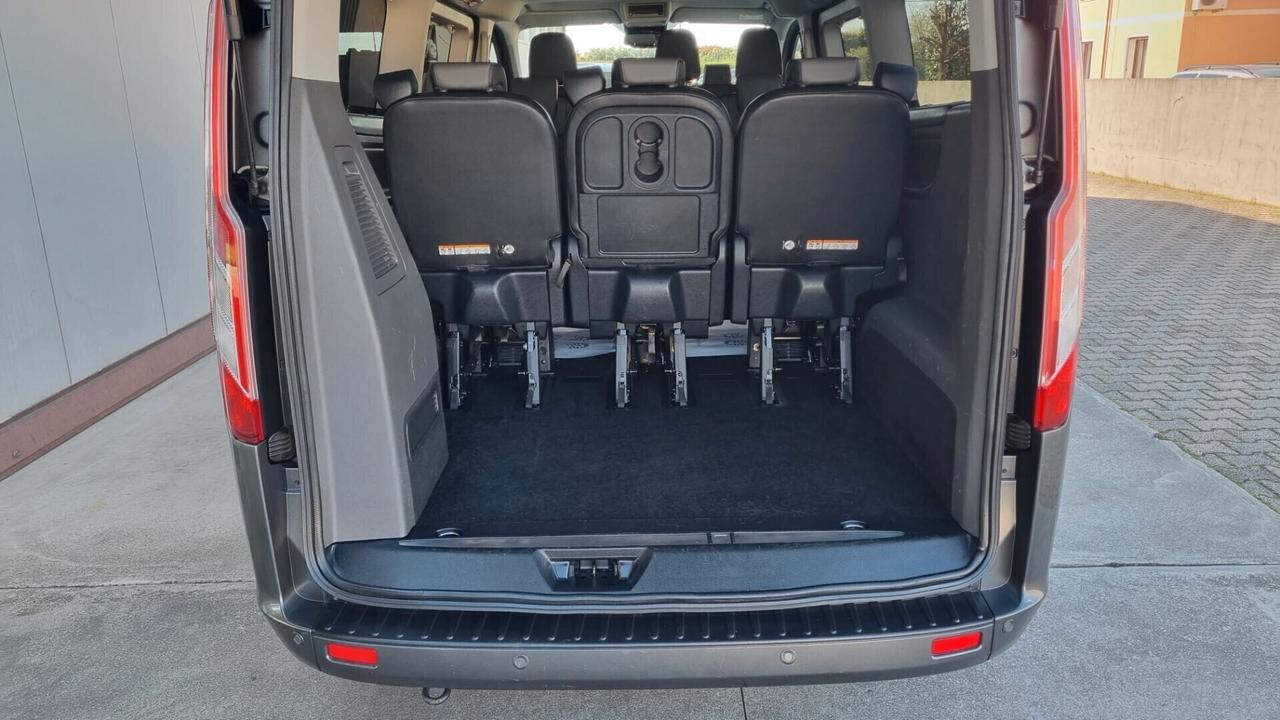Ford Tourneo Custom 9 posti TITANIUM