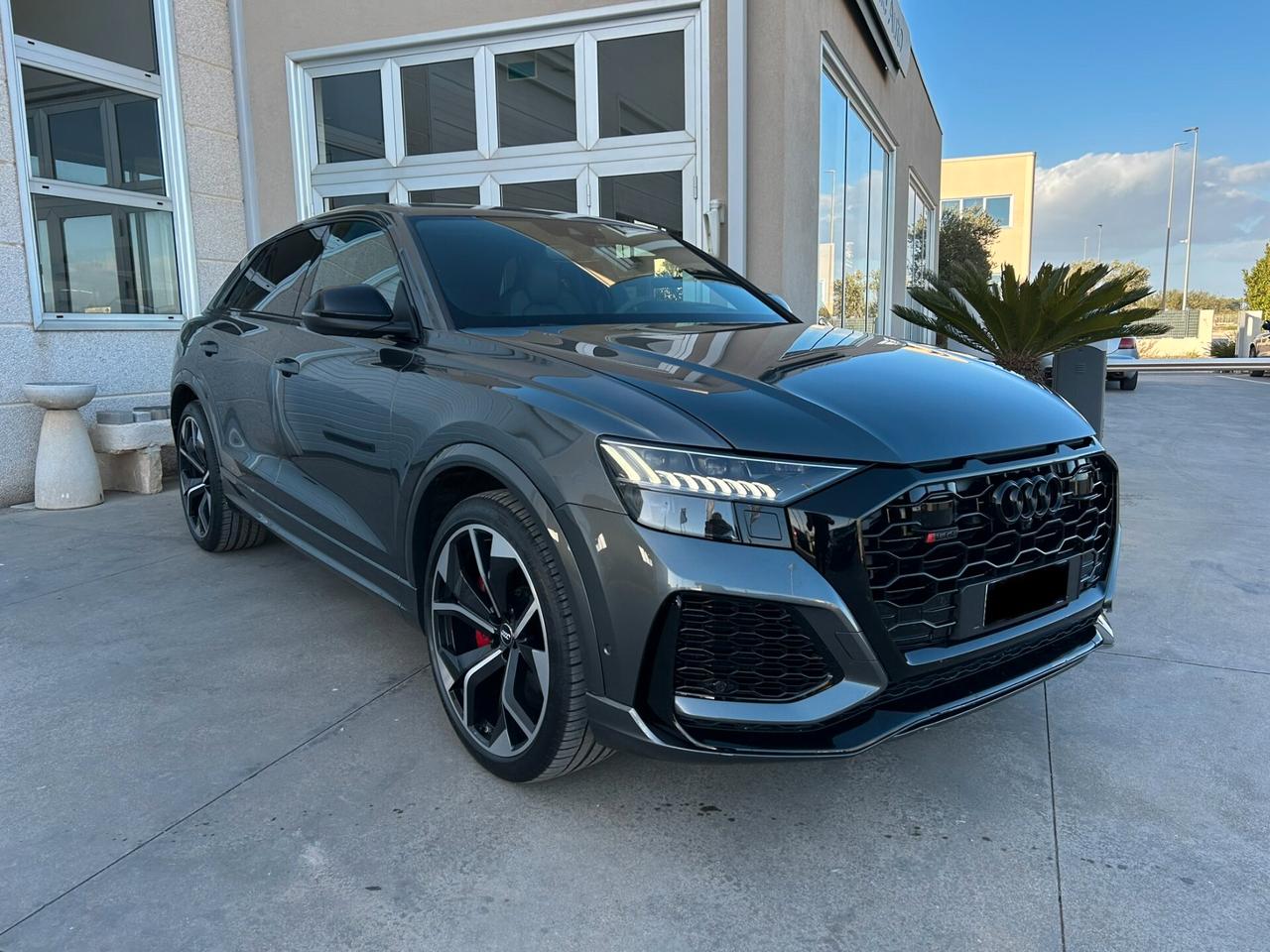 Audi RSQ8 TFSI V8 600CV quattro tiptronic