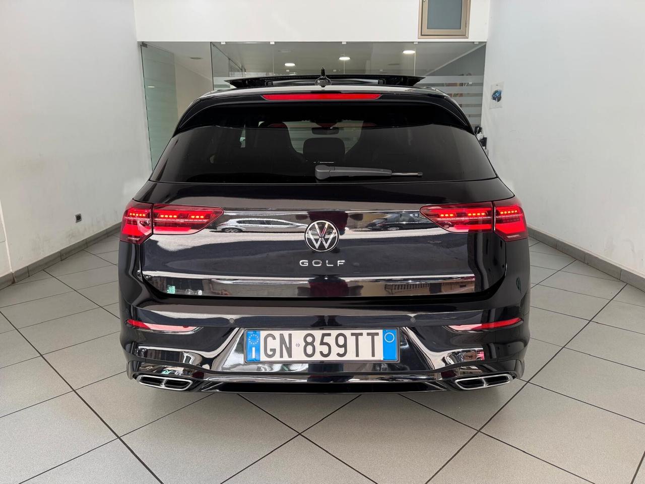 Volkswagen Golf 2.0 TDI 150 CV DSG R-Line 2023 Tetto Apribile