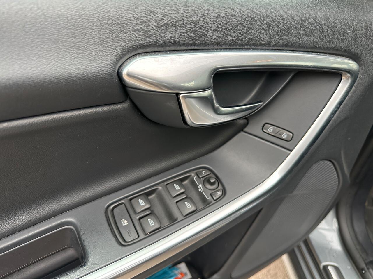 Volvo V60 Cross Country D3 Geartronic Business