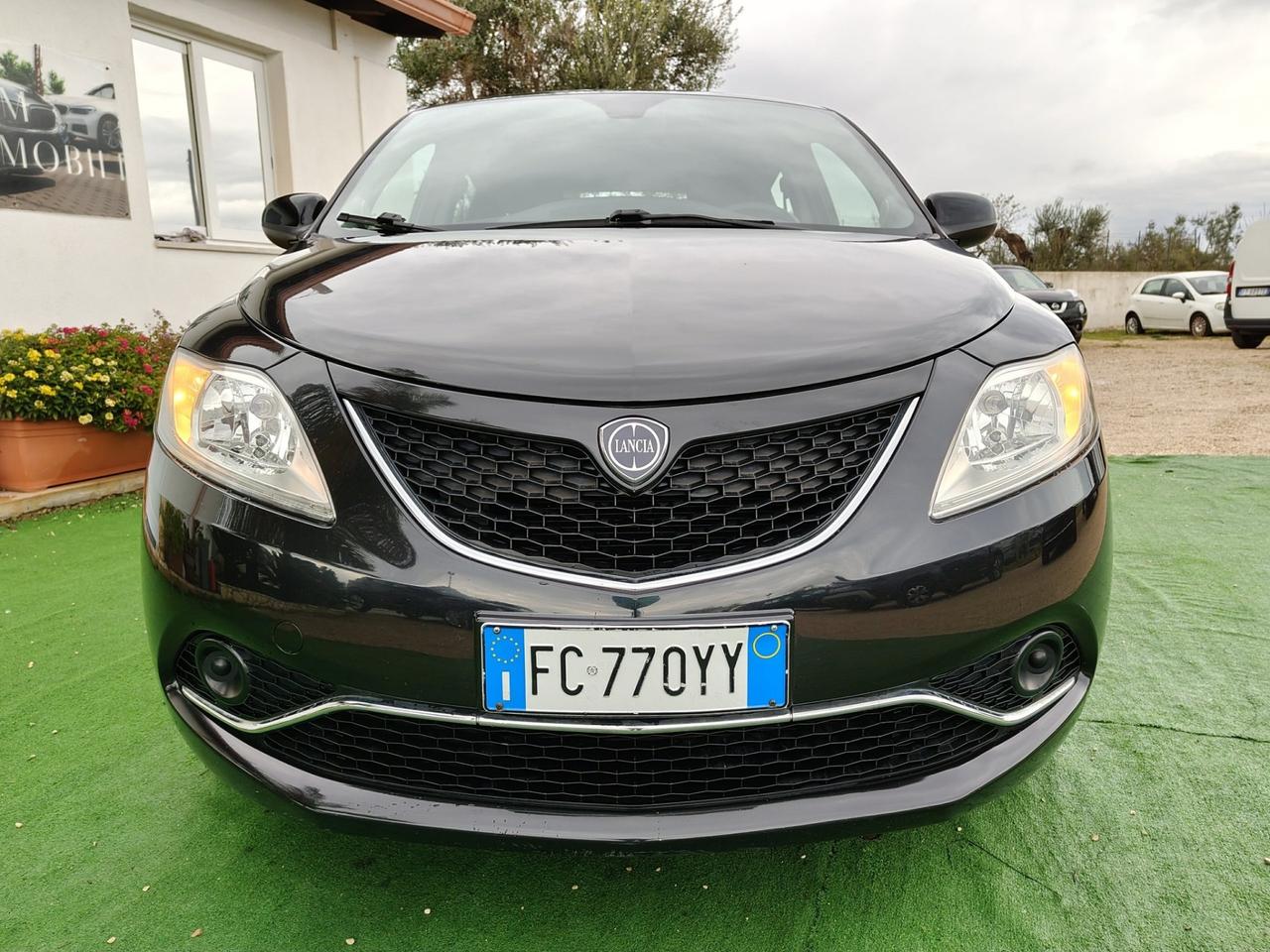 Lancia Ypsilon 1.2 69 CV 5 porte Gold - 2016