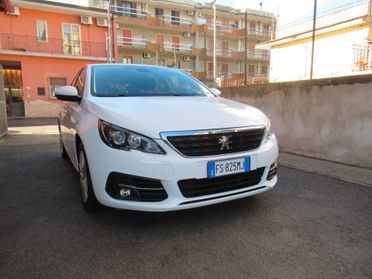 Peugeot 308 BlueHDi 130 S&S Allure