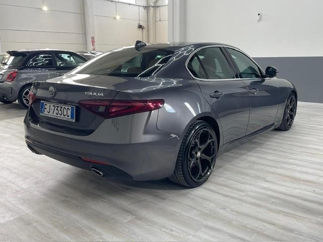Alfa Romeo Giulia 2.2 Turbodiesel 180 CV Business Sport