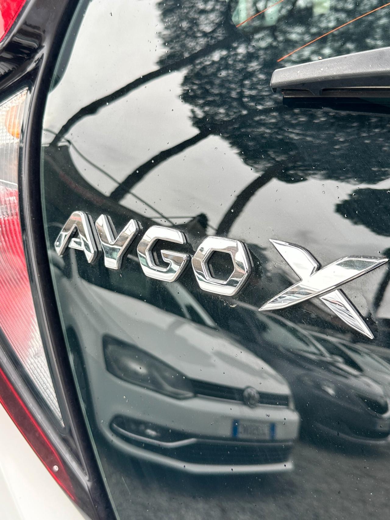 Toyota Aygo X 1.0 VVT-i 72 CV 5 porte Active CRUISE APPLE CAR PLAY MULTIFUNZIONE RE-CAMERA