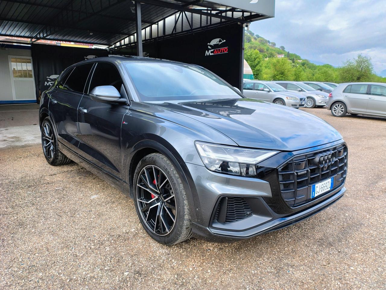 Audi Q8 55 TFSI e quattro tiptronic Sport